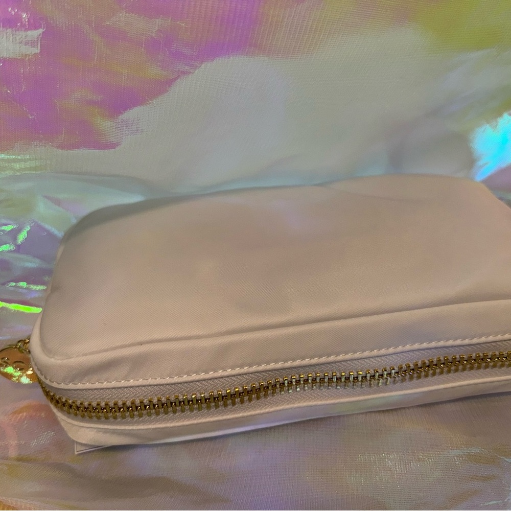Stoney Clover Lane small blanc pouch